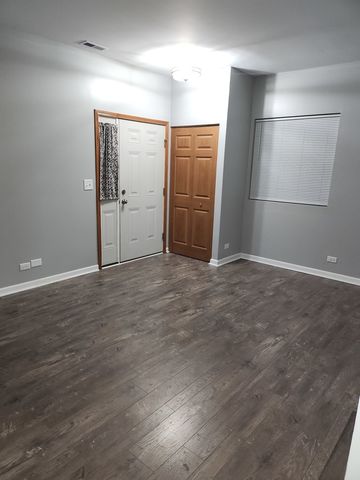 316 E Victoria Circle 316, North Aurora, IL 60542