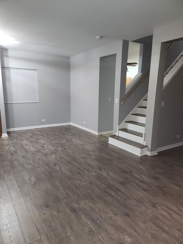 316 E Victoria Circle 316, North Aurora, IL 60542