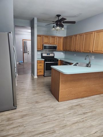 316 E Victoria Circle 316, North Aurora, IL 60542
