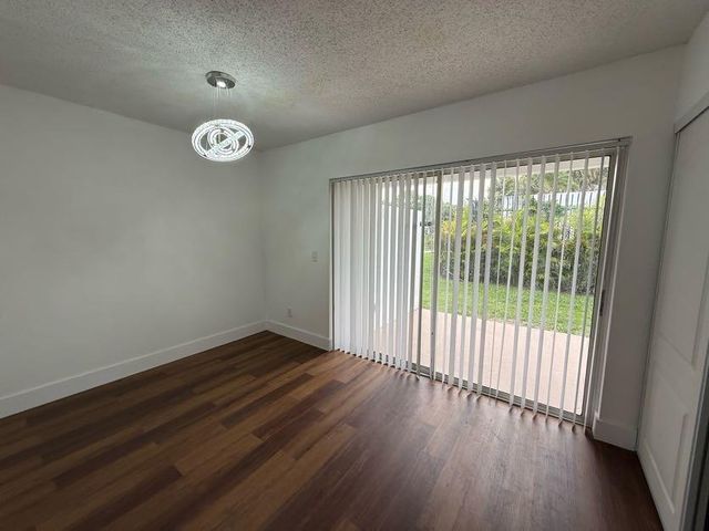 5140 ELMHURST Road B, West Palm Beach, FL 33417