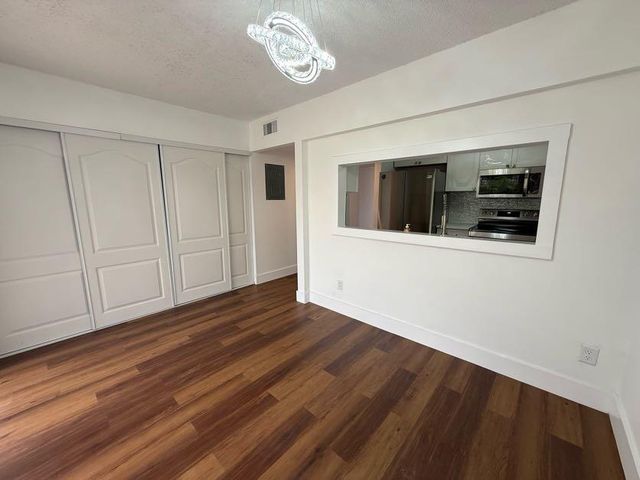 5140 ELMHURST Road B, West Palm Beach, FL 33417