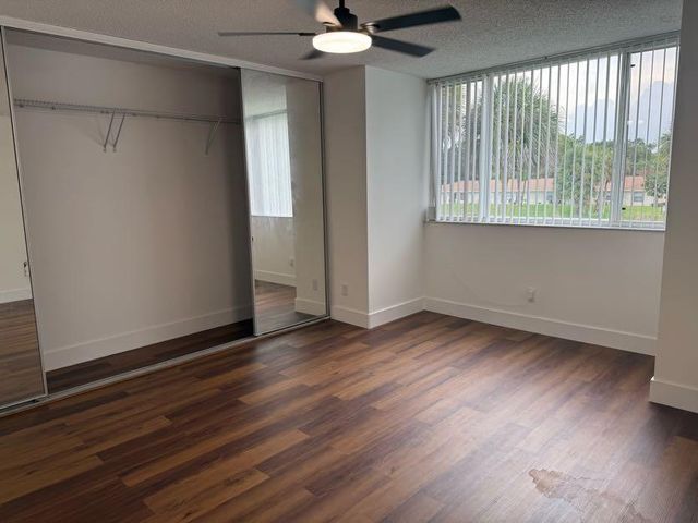5140 ELMHURST Road B, West Palm Beach, FL 33417
