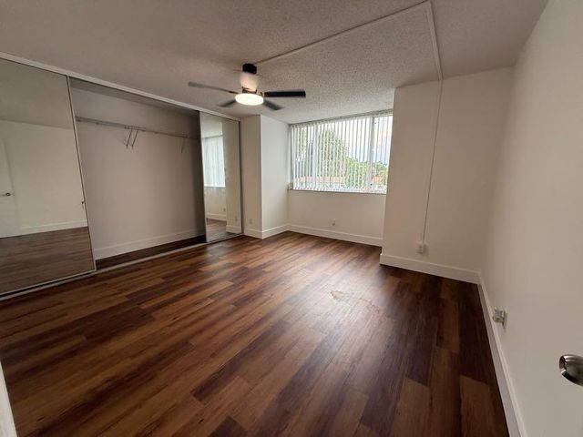 5140 ELMHURST Road B, West Palm Beach, FL 33417