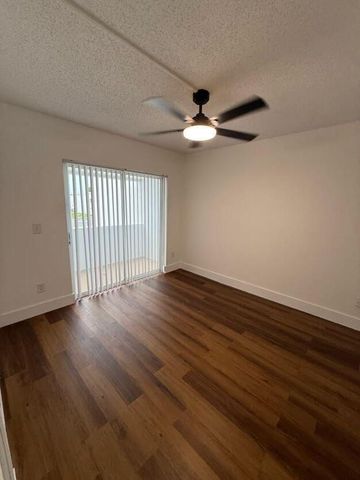 5140 ELMHURST Road B, West Palm Beach, FL 33417