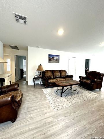 1611 Knoll, New Braunfels, TX 78130