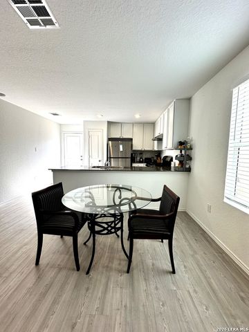 1611 Knoll, New Braunfels, TX 78130