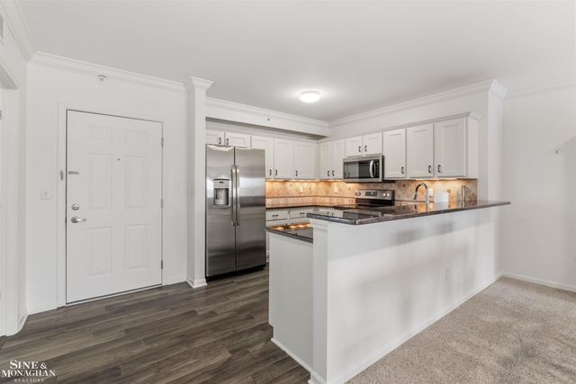2210 Country Club Drive, St Clair Shores, MI 48082