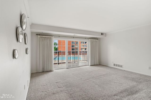 2210 Country Club Drive, St Clair Shores, MI 48082