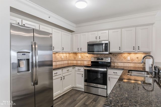 2210 Country Club Drive, St Clair Shores, MI 48082