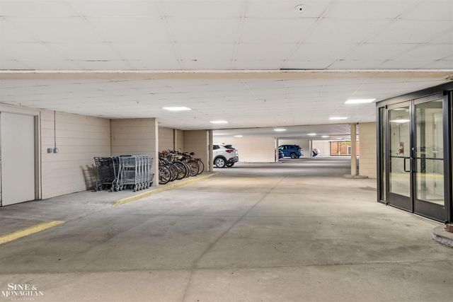 2210 Country Club Drive, St Clair Shores, MI 48082