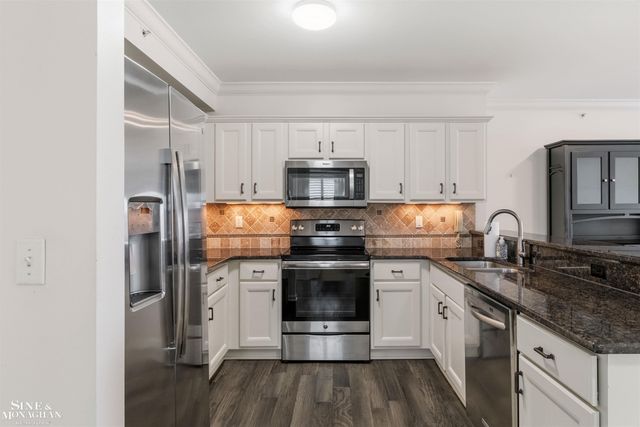 2210 Country Club Drive, St Clair Shores, MI 48082