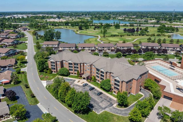 2210 Country Club Drive, St Clair Shores, MI 48082