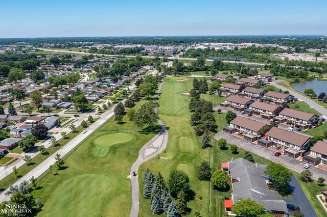 2210 Country Club Drive, St Clair Shores, MI 48082