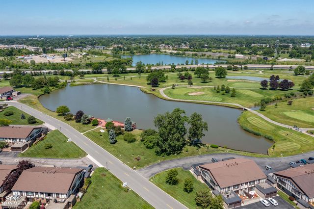 2210 Country Club Drive, St Clair Shores, MI 48082