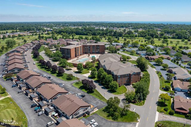 2210 Country Club Drive, St Clair Shores, MI 48082