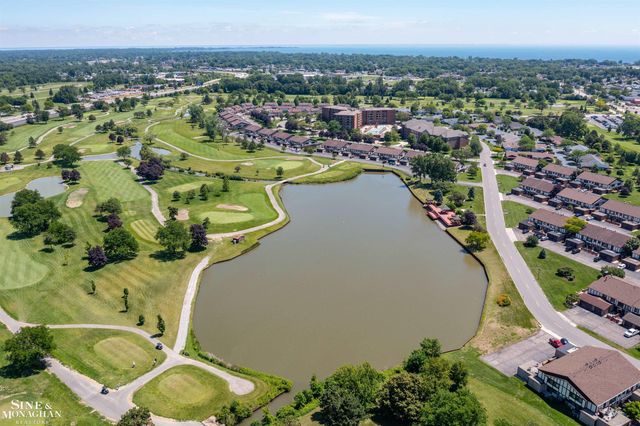 2210 Country Club Drive, St Clair Shores, MI 48082