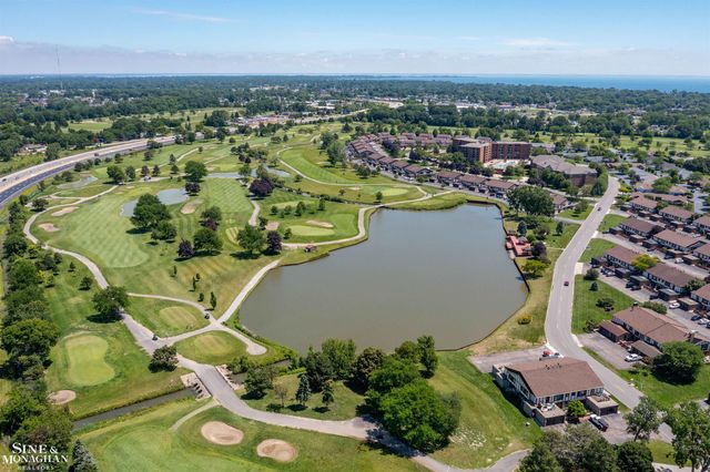 2210 Country Club Drive, St Clair Shores, MI 48082
