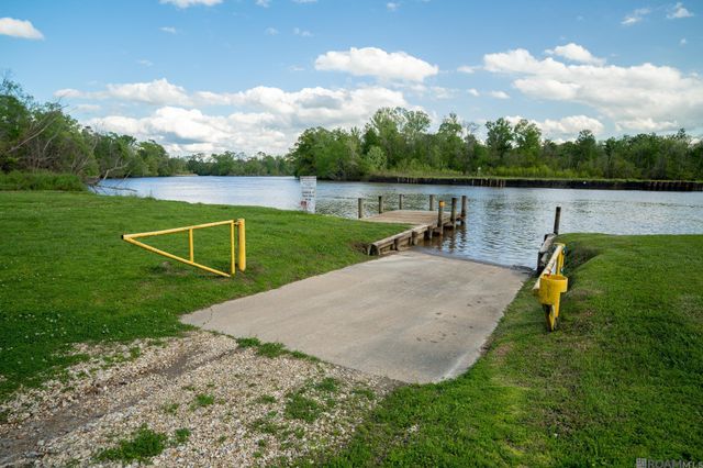 15763 Cypress Point Ln, French Settlement, LA 70733