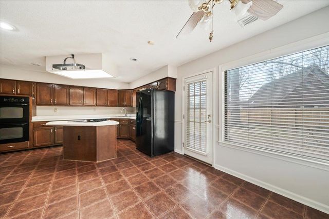 8673 BRACKENBURY CV, Memphis, TN 38016