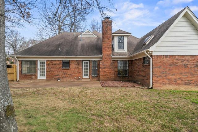 8673 BRACKENBURY CV, Memphis, TN 38016