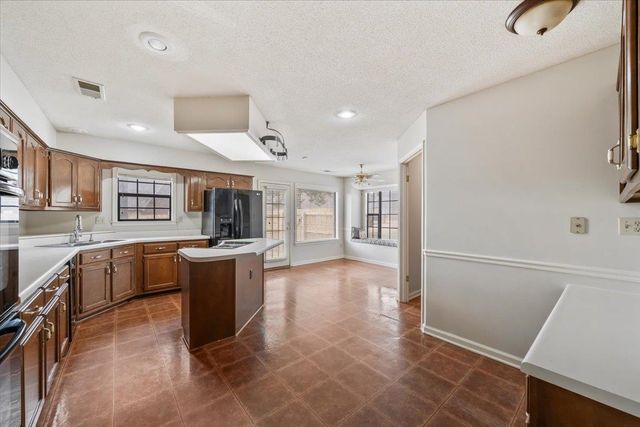 8673 BRACKENBURY CV, Memphis, TN 38016