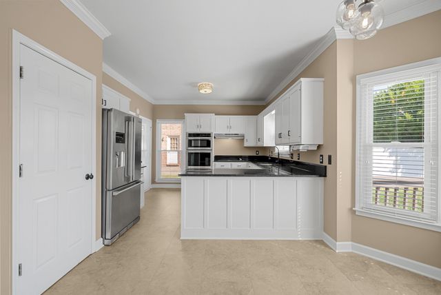 155 Archgate Ct, Clarksville, TN 37043