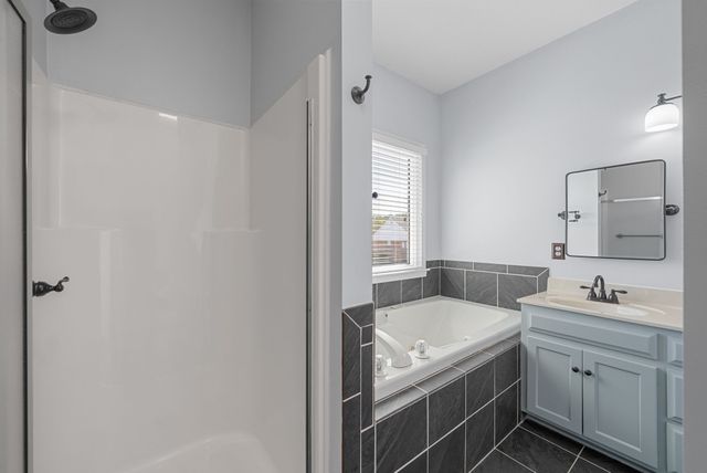 155 Archgate Ct, Clarksville, TN 37043