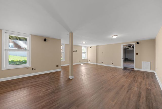 155 Archgate Ct, Clarksville, TN 37043