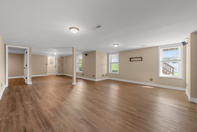 155 Archgate Ct, Clarksville, TN 37043