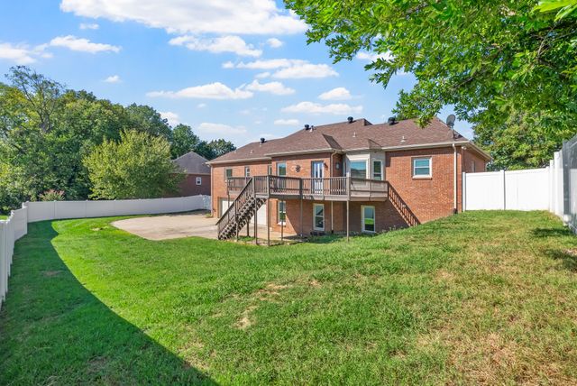 155 Archgate Ct, Clarksville, TN 37043