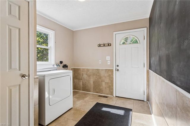 214 Deep Creek RD, Newport News, VA 23606