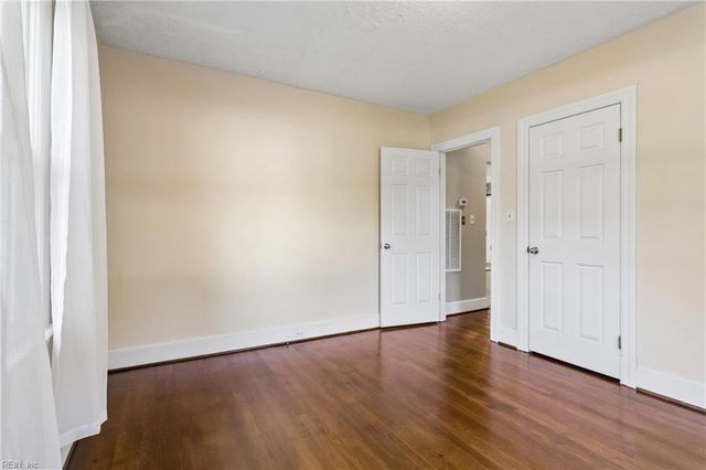 214 Deep Creek RD, Newport News, VA 23606