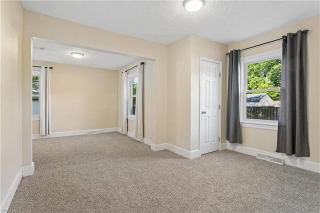 214 Deep Creek RD, Newport News, VA 23606