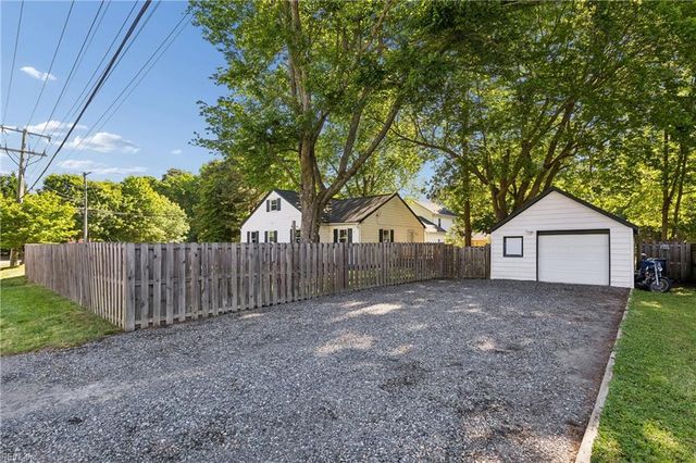 214 Deep Creek RD, Newport News, VA 23606