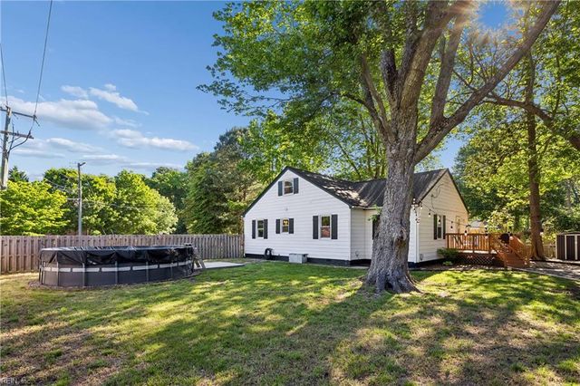 214 Deep Creek RD, Newport News, VA 23606