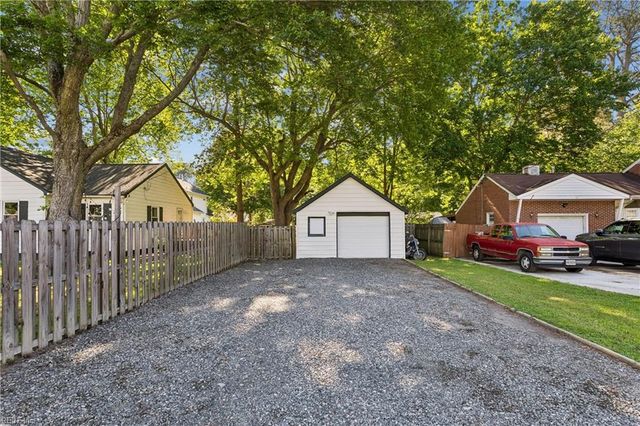 214 Deep Creek RD, Newport News, VA 23606