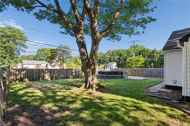 214 Deep Creek RD, Newport News, VA 23606