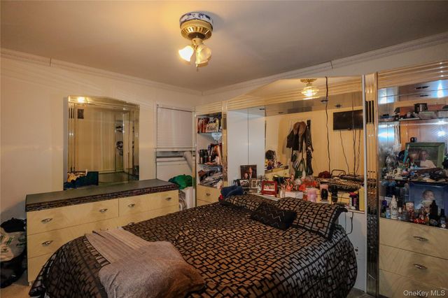 110-17 175th Street, Saint Albans, NY 11433