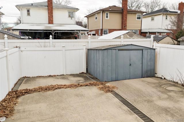 110-17 175th Street, Saint Albans, NY 11433