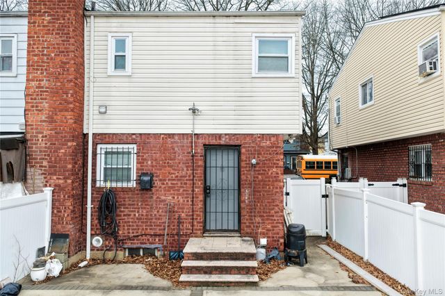 110-17 175th Street, Saint Albans, NY 11433