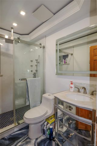 110-17 175th Street, Saint Albans, NY 11433