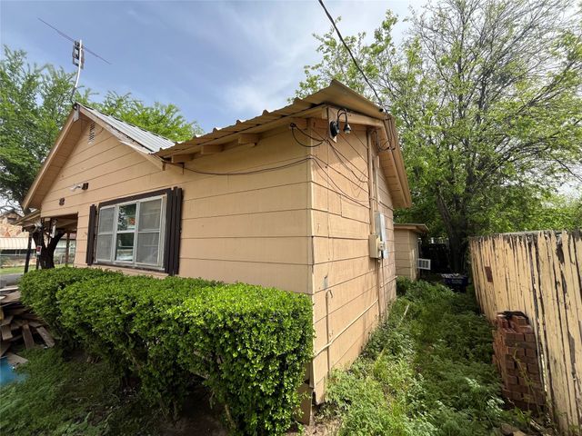 116 E Lipan Drive, Lipan, TX 76462