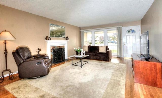 1523 Virginia Avenue, Redwood City, CA 94061