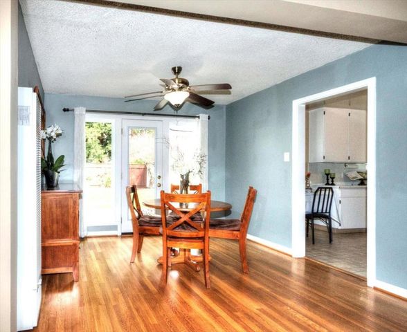 1523 Virginia Avenue, Redwood City, CA 94061