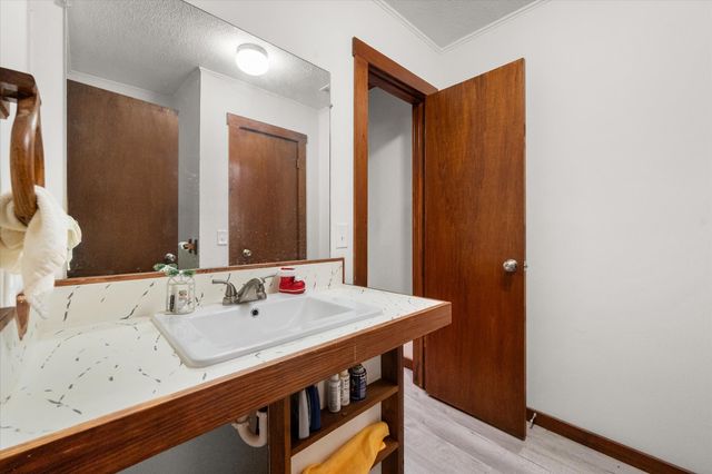 101 S Wright Avenue, Kerens, TX 75144