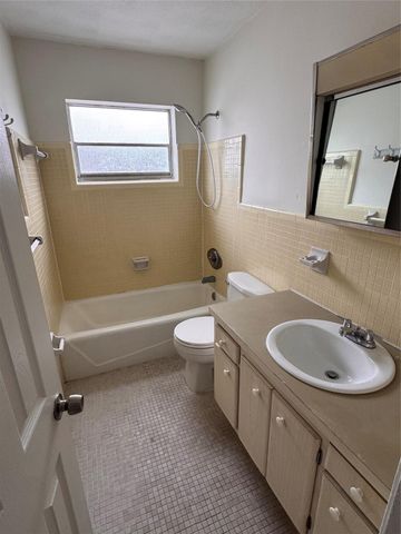 1940 Madison Street 8, Hollywood, FL 33020