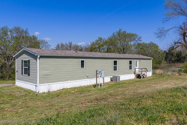 2620 S Coker Street, Greenwood, AR 72936