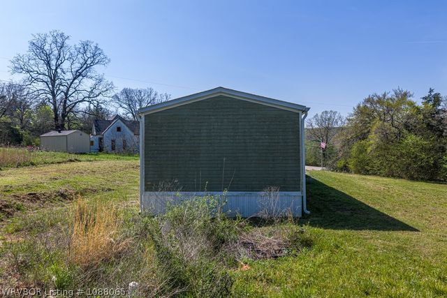 2620 S Coker Street, Greenwood, AR 72936