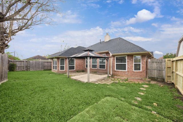 11009 Collingswood Drive, La Porte, TX 77571