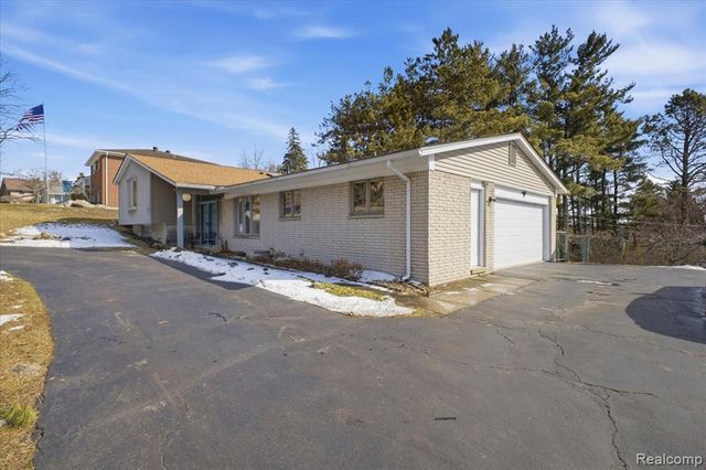 6579 Balmoral Terrace, Clarkston, MI 48346